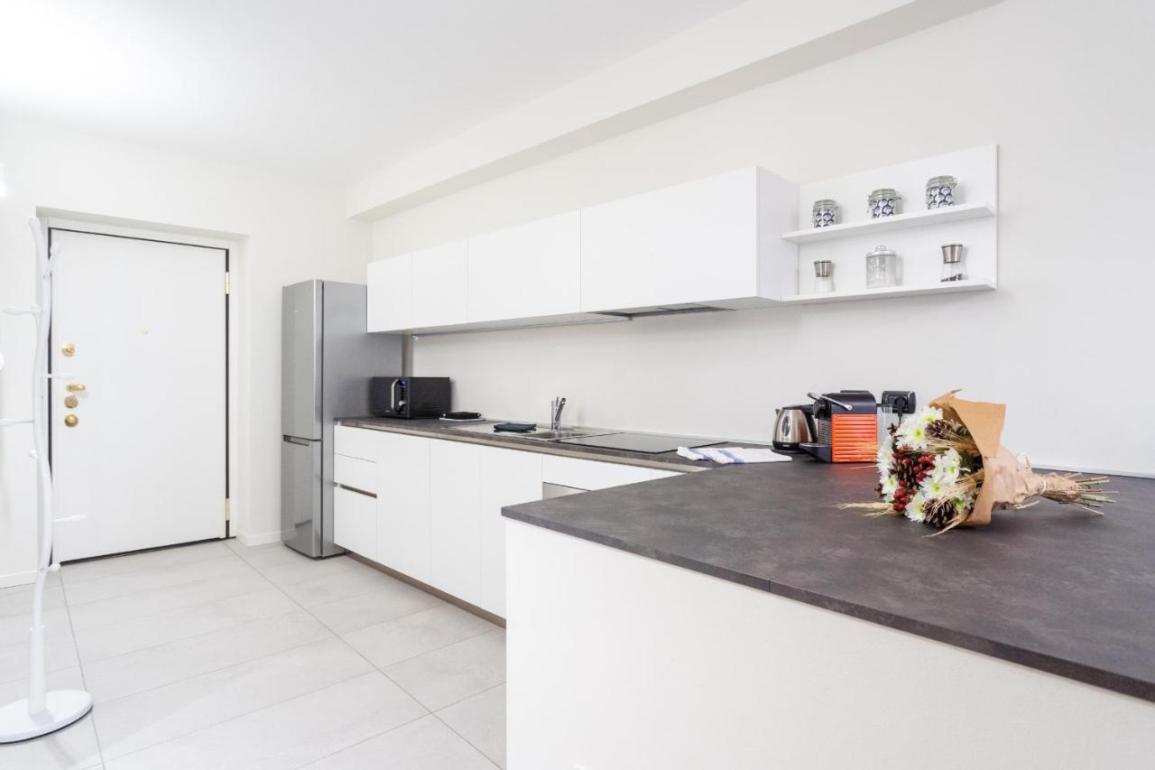 White Flat In Como City Center By Rent All كومو المظهر الخارجي الصورة